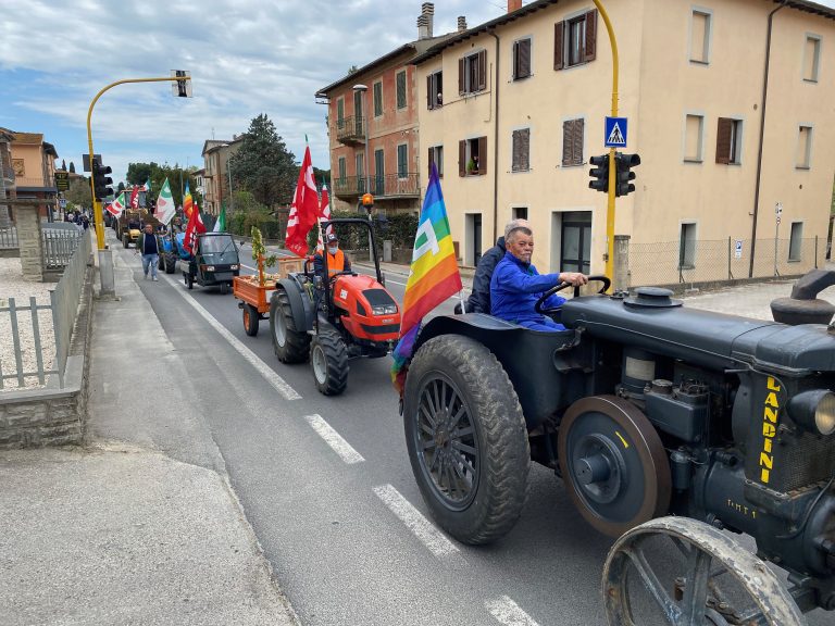 Primo Maggio, il corteo di Moiano: le immagini